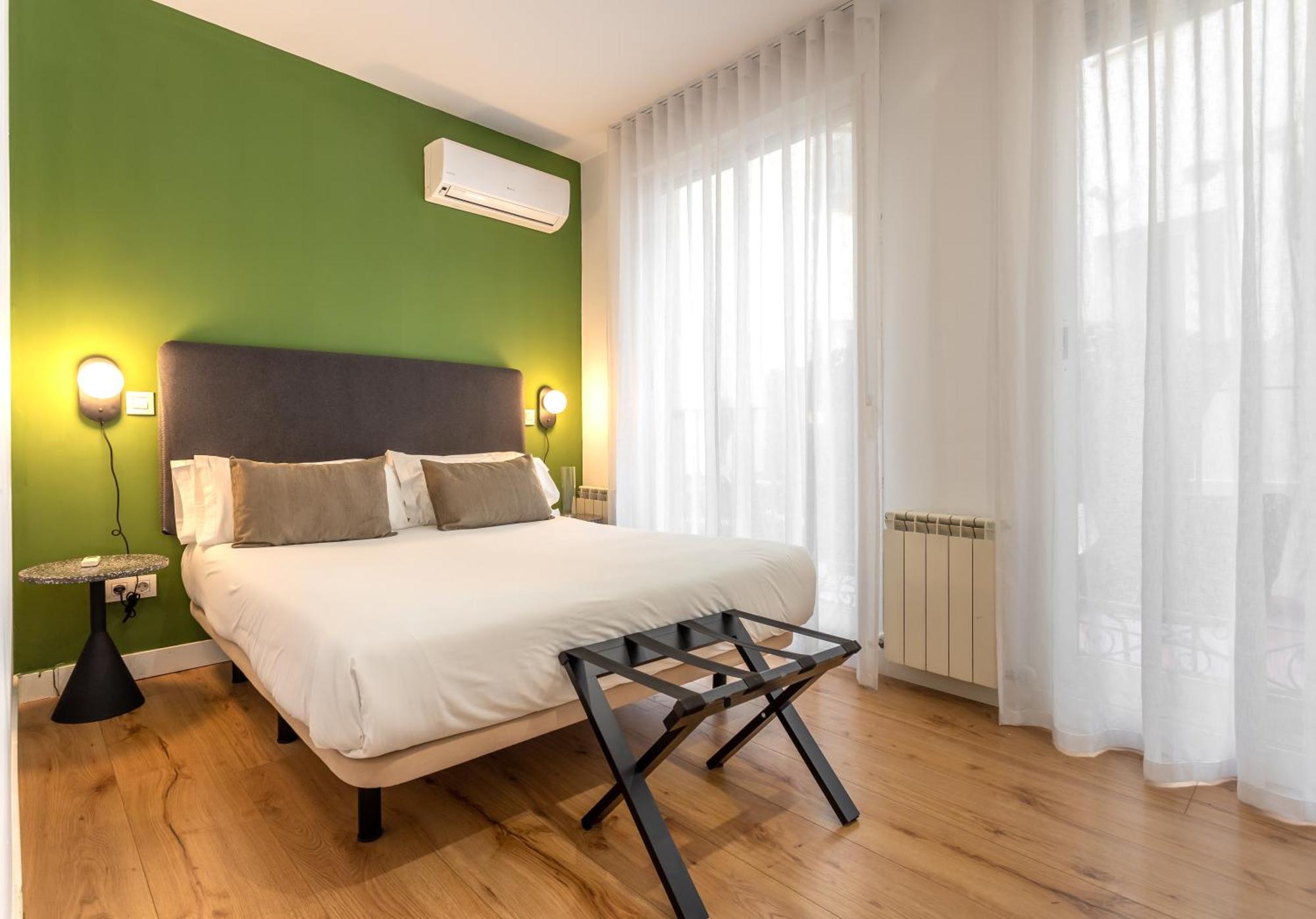 Aspasios Calle Mayor Apartments Мадрид Номер фото